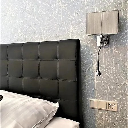 호텔 Apartm3 Am Park 4*
