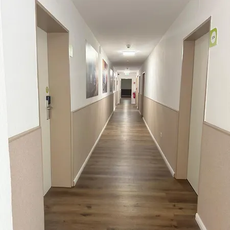 Hotel Apartm3 Am Park 4*