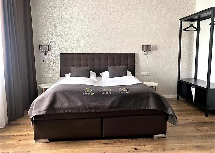 Hotel Apartm3 Am Park 4*