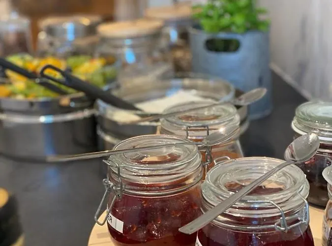 Hotel Apartm3 Am Park 4*