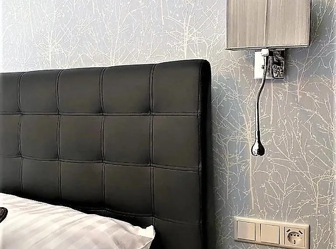 Hotel Apartm3 Am Park 4*